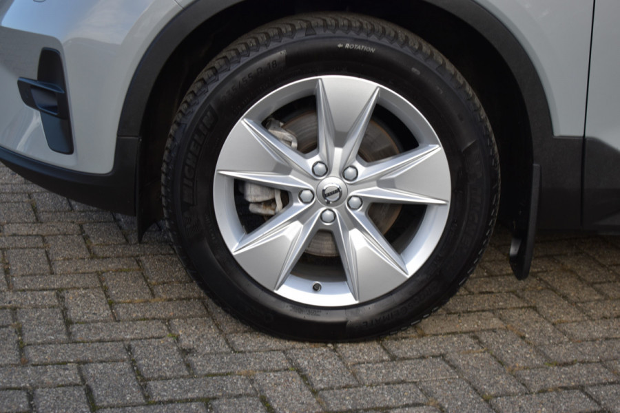 Volvo XC40 B4 211PK Automaat Core ACC | Trekhaak | Blis | All season | Camera | Stoelverwarming | Stuurverwarming Volvo XC40 B4 211PK Automaat Core ACC | Trekhaak | Blis | All season | Camera | Stoelverwarming | Stuurverwarming