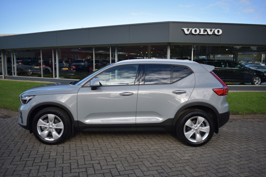 Volvo XC40 B4 211PK Automaat Core ACC | Trekhaak | Blis | All season | Camera | Stoelverwarming | Stuurverwarming Volvo XC40 B4 211PK Automaat Core ACC | Trekhaak | Blis | All season | Camera | Stoelverwarming | Stuurverwarming