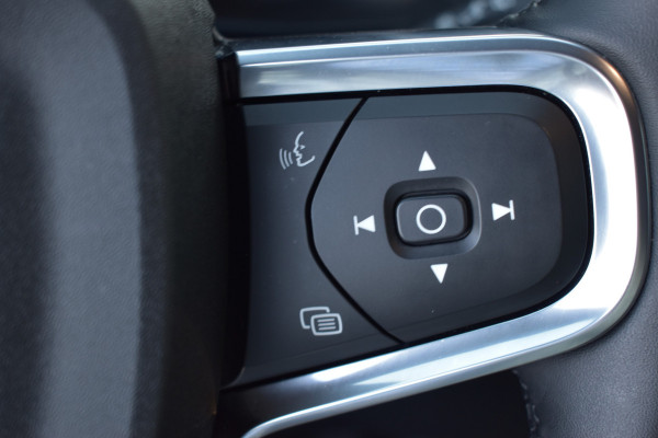 Volvo XC40 B4 211PK Automaat Core ACC | Trekhaak | Blis | All season | Camera | Stoelverwarming | Stuurverwarming Volvo XC40 B4 211PK Automaat Core ACC | Trekhaak | Blis | All season | Camera | Stoelverwarming | Stuurverwarming
