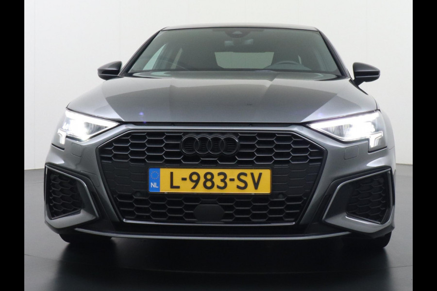 Audi A3 Limousine 35 TFSI S edition S line in- exterieur+ sportonderstel | VIRTUAL DASH | PANORAMADAK | LEDER+ STOELVERWARMING | CAMERA | AMBILIGHT | RIJKLAARPRIJS INCL. 12MND BOVAG Audi A3 Limousine 35 TFSI S edition S line in- exterieur+ sportonderstel | VIRTUAL DASH | PANORAMADAK | LEDER+ STOELVERWARMING | CAMERA | AMBILIGHT | RIJKLAARPRIJS INCL. 12MND BOVAG