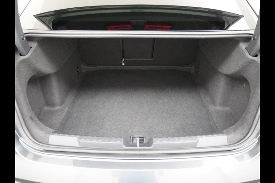 Audi A3 Limousine 35 TFSI S edition S line in- exterieur+ sportonderstel | VIRTUAL DASH | PANORAMADAK | LEDER+ STOELVERWARMING | CAMERA | AMBILIGHT | RIJKLAARPRIJS INCL. 12MND BOVAG Audi A3 Limousine 35 TFSI S edition S line in- exterieur+ sportonderstel | VIRTUAL DASH | PANORAMADAK | LEDER+ STOELVERWARMING | CAMERA | AMBILIGHT | RIJKLAARPRIJS INCL. 12MND BOVAG