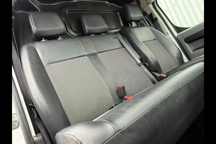 Peugeot Expert 1.5 BlueHDI 100 Premium*A/C*3PERS*HAAK*CRUISE* Peugeot Expert 1.5 BlueHDI 100 Premium*A/C*3PERS*HAAK*CRUISE*