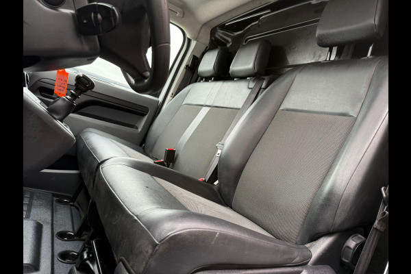 Peugeot Expert 1.5 BlueHDI 100 Premium*A/C*3PERS*HAAK*CRUISE* Peugeot Expert 1.5 BlueHDI 100 Premium*A/C*3PERS*HAAK*CRUISE*