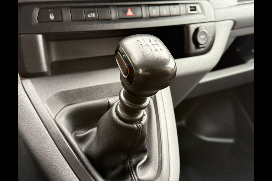 Peugeot Expert 1.5 BlueHDI 100 Premium*A/C*3PERS*HAAK*CRUISE* Peugeot Expert 1.5 BlueHDI 100 Premium*A/C*3PERS*HAAK*CRUISE*