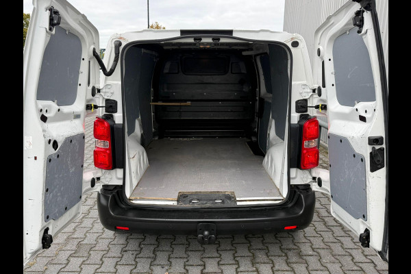 Peugeot Expert 1.5 BlueHDI 100 Premium*A/C*3PERS*HAAK*CRUISE* Peugeot Expert 1.5 BlueHDI 100 Premium*A/C*3PERS*HAAK*CRUISE*