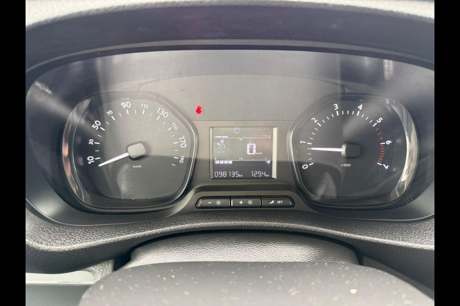 Peugeot Expert 1.5 BlueHDI 100 Premium*A/C*3PERS*HAAK*CRUISE* Peugeot Expert 1.5 BlueHDI 100 Premium*A/C*3PERS*HAAK*CRUISE*