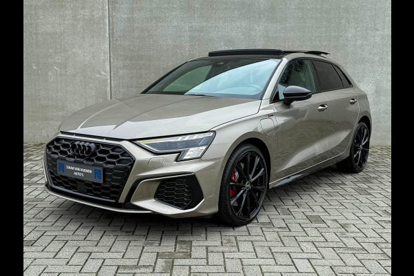 Audi A3 Sportback 45TFSI e PHEV S Edition S line Competition 245pk S-Tronic! 1e|Panoramadak|Virtual Cockpit|Supersport Kuipstoelen