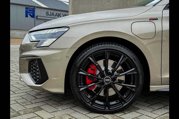 Audi A3 Sportback 45TFSI e PHEV S Edition S line Competition 245pk S-Tronic! 1e|Panoramadak|Virtual Cockpit|Supersport Kuipstoelen