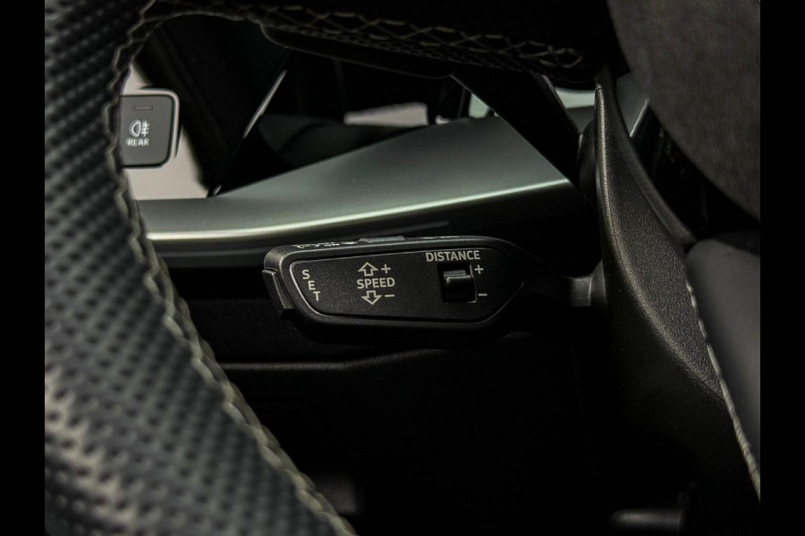 Audi A3 Sportback 45TFSI e PHEV S Edition S line Competition 245pk S-Tronic! 1e|Panoramadak|Virtual Cockpit|Supersport Kuipstoelen