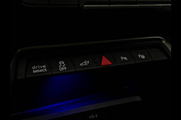 Audi A3 Sportback 45TFSI e PHEV S Edition S line Competition 245pk S-Tronic! 1e|Panoramadak|Virtual Cockpit|Supersport Kuipstoelen