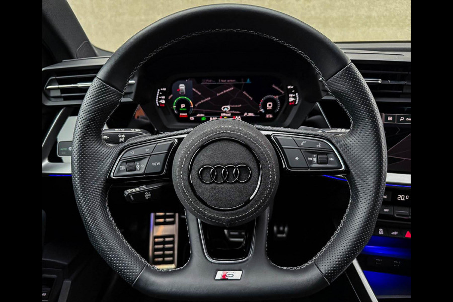 Audi A3 Sportback 40 TFSI e PHEV S Edition S-line 204pk S-Tronic! Panoramadak|Virtual Cockpit|Kuipstoelen|LED Matrix|Camera|Black Audi A3 Sportback 40 TFSI e PHEV S Edition S-line 204pk S-Tronic! Panoramadak|Virtual Cockpit|Kuipstoelen|LED Matrix|Camera|Black