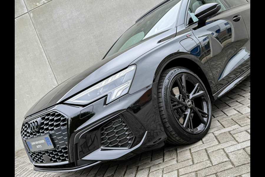 Audi A3 Sportback 40 TFSI e PHEV S Edition S-line 204pk S-Tronic! Panoramadak|Virtual Cockpit|Kuipstoelen|LED Matrix|Camera|Black Audi A3 Sportback 40 TFSI e PHEV S Edition S-line 204pk S-Tronic! Panoramadak|Virtual Cockpit|Kuipstoelen|LED Matrix|Camera|Black
