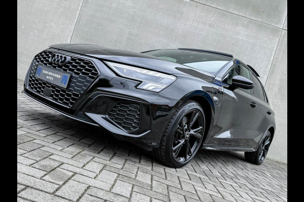 Audi A3 Sportback 40 TFSI e PHEV S Edition S-line 204pk S-Tronic! Panoramadak|Virtual Cockpit|Kuipstoelen|LED Matrix|Camera|Black