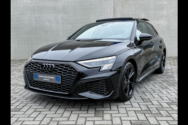 Audi A3 Sportback 40 TFSI e PHEV S Edition S-line 204pk S-Tronic! Panoramadak|Virtual Cockpit|Kuipstoelen|LED Matrix|Camera|Black