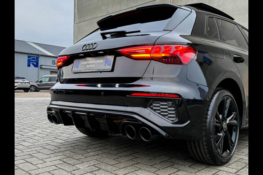 Audi A3 Sportback 40 TFSI e PHEV S Edition S-line 204pk S-Tronic! Panoramadak|Virtual Cockpit|Kuipstoelen|LED Matrix|Camera|Black