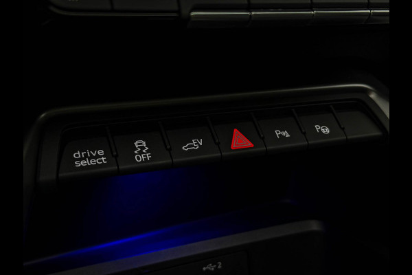 Audi A3 Sportback 40 TFSI e PHEV S Edition S-line 204pk S-Tronic! Panoramadak|Virtual Cockpit|Kuipstoelen|LED Matrix|Camera|Black