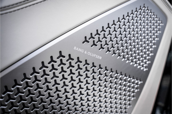 Lamborghini Urus 4.0 V8 (650pk) ** Panodak ** Advanced B&O 3D ** Massage ** 23inch