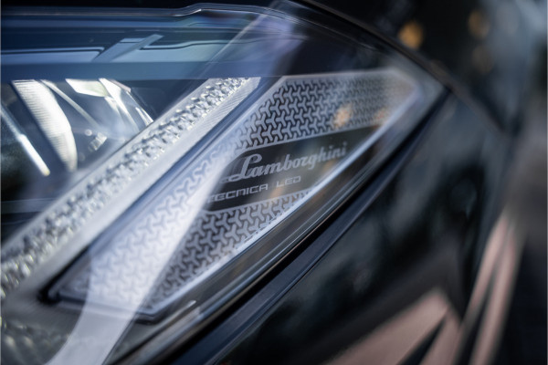 Lamborghini Urus 4.0 V8 (650pk) ** Panodak ** Advanced B&O 3D ** Massage ** 23inch