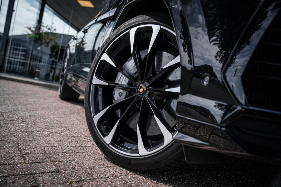 Lamborghini Urus 4.0 V8 (650pk) ** Panodak ** Advanced B&O 3D ** Massage ** 23inch
