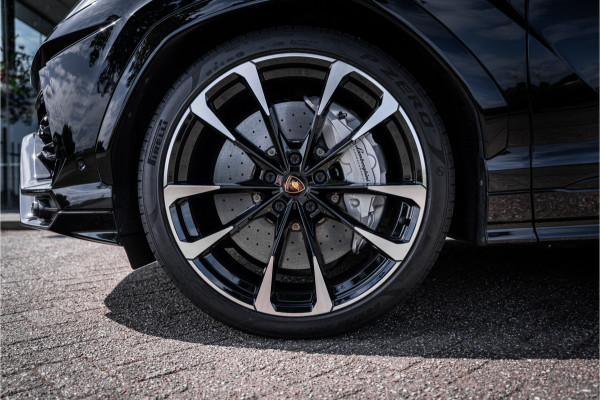 Lamborghini Urus 4.0 V8 (650pk) ** Panodak ** Advanced B&O 3D ** Massage ** 23inch