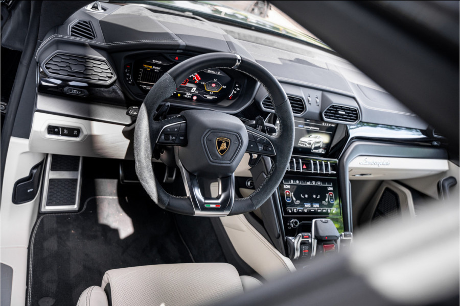 Lamborghini Urus 4.0 V8 (650pk) ** Panodak ** Advanced B&O 3D ** Massage ** 23inch