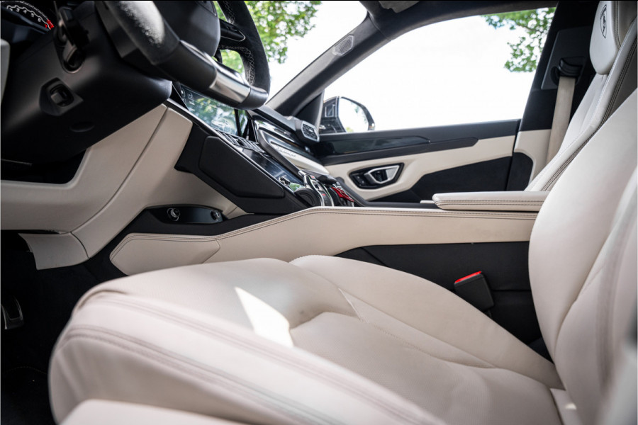 Lamborghini Urus 4.0 V8 (650pk) ** Panodak ** Advanced B&O 3D ** Massage ** 23inch
