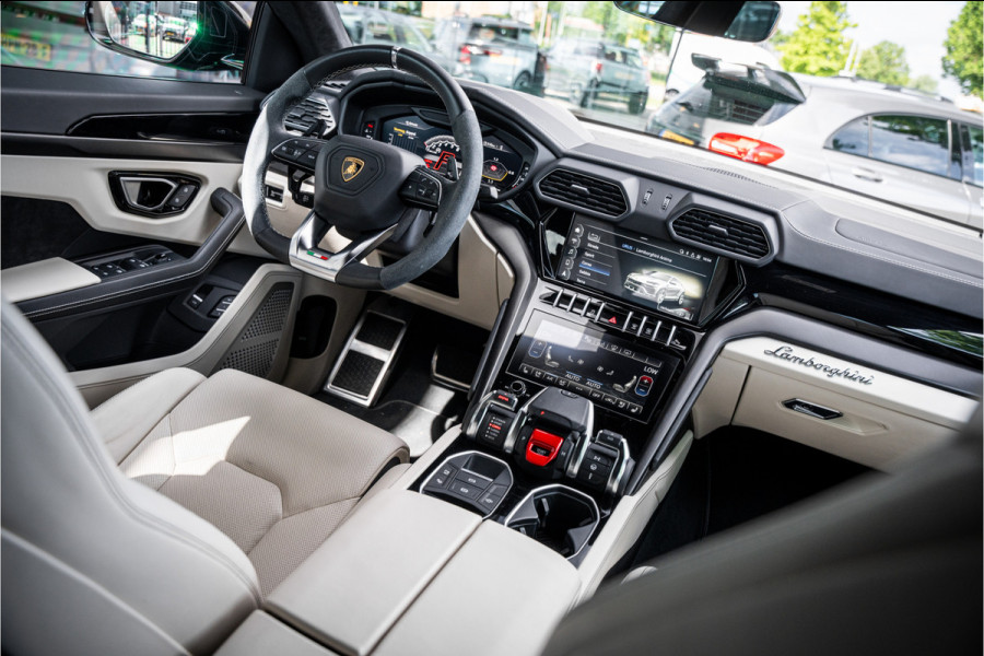 Lamborghini Urus 4.0 V8 (650pk) ** Panodak ** Advanced B&O 3D ** Massage ** 23inch