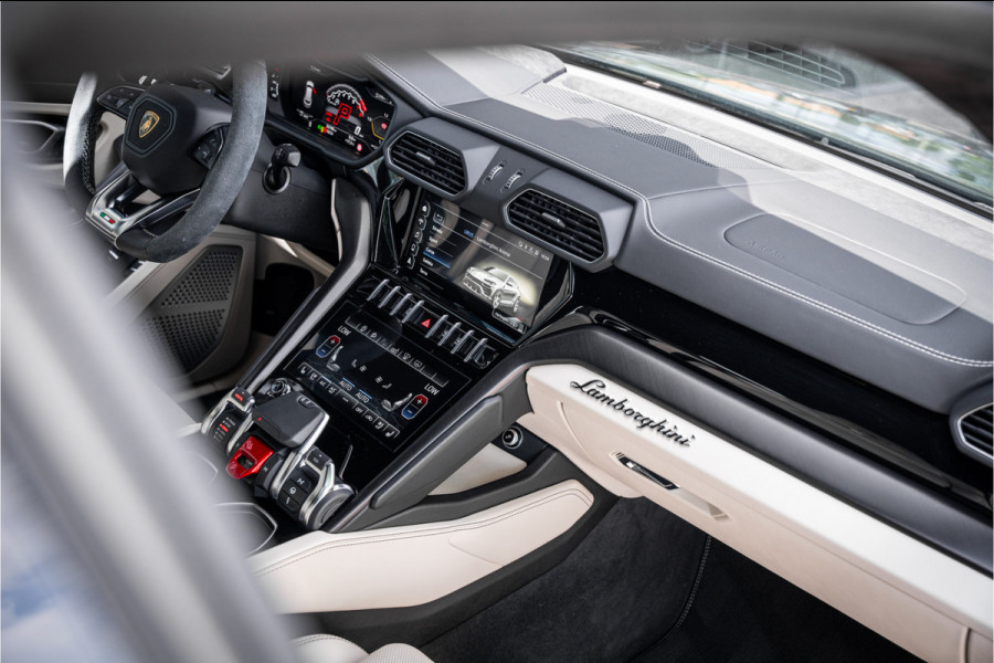 Lamborghini Urus 4.0 V8 (650pk) ** Panodak ** Advanced B&O 3D ** Massage ** 23inch