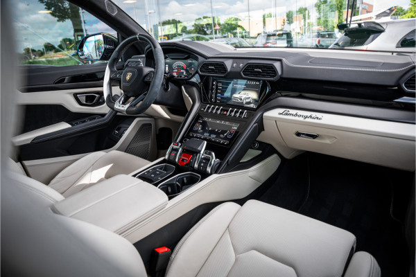 Lamborghini Urus 4.0 V8 (650pk) ** Panodak ** Advanced B&O 3D ** Massage ** 23inch