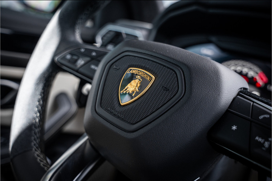 Lamborghini Urus 4.0 V8 (650pk) ** Panodak ** Advanced B&O 3D ** Massage ** 23inch