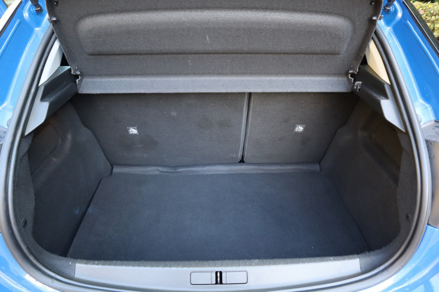 Opel Corsa 1.2 Elegance | 100 PK | Virtual dash | Keyless | Navi | Carplay |