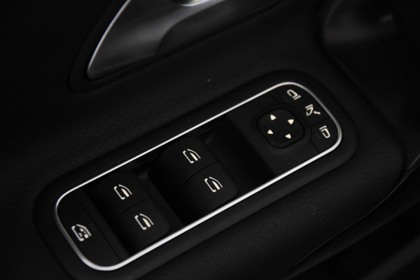 Mercedes-Benz A-Klasse 180 *1ste Eigenaar*Leer*Stoelverwarming*DAB*