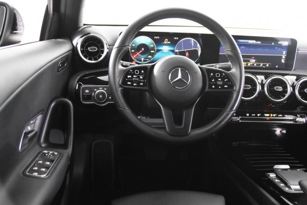 Mercedes-Benz A-Klasse 180 *1ste Eigenaar*Leer*Stoelverwarming*DAB*