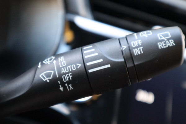 Opel Corsa 1.2 Elegance | 100 PK | Virtual dash | Keyless | Navi | Carplay |