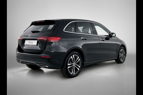 Mercedes-Benz B-Klasse 250 e Business Solution Luxury Line | Panoramaschuifdak | Trekhaak | GUARD 360 ° Vehicle protection Plus | Sierelementen in openporig lindehout zwart | Donkergetint glas achter | EASY PACK achterklep |