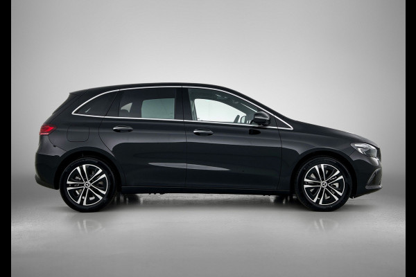 Mercedes-Benz B-Klasse 250 e Business Solution Luxury Line | Panoramaschuifdak | Trekhaak | GUARD 360 ° Vehicle protection Plus | Sierelementen in openporig lindehout zwart | Donkergetint glas achter | EASY PACK achterklep |