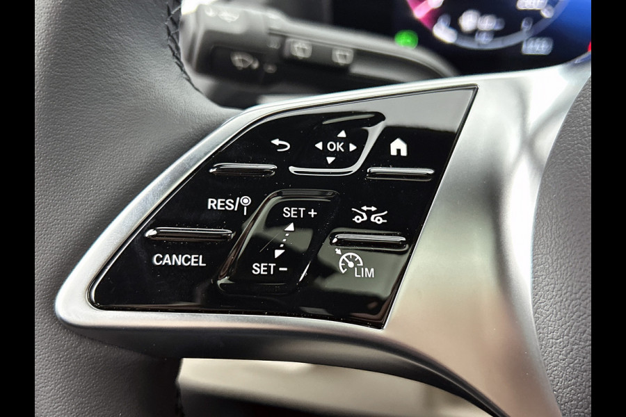 Mercedes-Benz B-Klasse 250 e Business Solution Luxury Line | Panoramaschuifdak | Trekhaak | GUARD 360 ° Vehicle protection Plus | Sierelementen in openporig lindehout zwart | Donkergetint glas achter | EASY PACK achterklep |