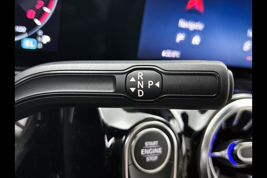 Mercedes-Benz B-Klasse 250 e Business Solution Luxury Line | Panoramaschuifdak | Trekhaak | GUARD 360 ° Vehicle protection Plus | Sierelementen in openporig lindehout zwart | Donkergetint glas achter | EASY PACK achterklep |