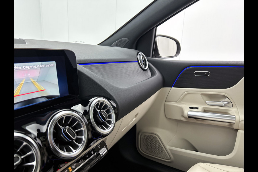 Mercedes-Benz B-Klasse 250 e Business Solution Luxury Line | Panoramaschuifdak | Trekhaak | GUARD 360 ° Vehicle protection Plus | Sierelementen in openporig lindehout zwart | Donkergetint glas achter | EASY PACK achterklep |