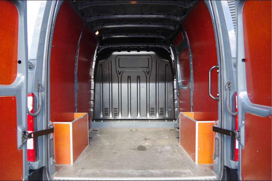 Renault Master T35 2.3 dCi L1H2 135PK, CAMERA, CRUISE, ZONNEKLEP LED, AIRCO, CARPLAY, PARKEERSENSOREN Renault Master T35 2.3 dCi L1H2 135PK, CAMERA, CRUISE, ZONNEKLEP LED, AIRCO, CARPLAY, PARKEERSENSOREN