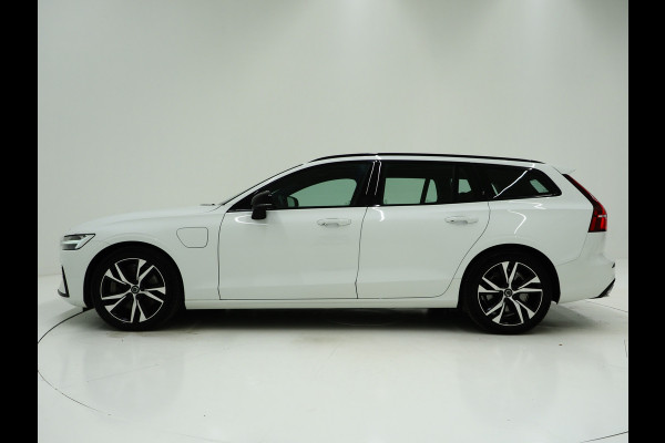 Volvo V60 2.0 T6 Recharge AWD R-Design | Pilot Assist | Keyless | Camera | Memory | Carplay Volvo V60 2.0 T6 Recharge AWD R-Design | Pilot Assist | Keyless | Camera | Memory | Carplay