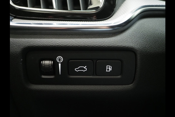Volvo V60 2.0 T6 Recharge AWD R-Design | Pilot Assist | Keyless | Camera | Memory | Carplay Volvo V60 2.0 T6 Recharge AWD R-Design | Pilot Assist | Keyless | Camera | Memory | Carplay