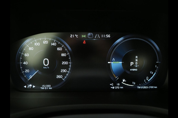 Volvo V60 2.0 T6 Recharge AWD R-Design | Pilot Assist | Keyless | Camera | Memory | Carplay Volvo V60 2.0 T6 Recharge AWD R-Design | Pilot Assist | Keyless | Camera | Memory | Carplay