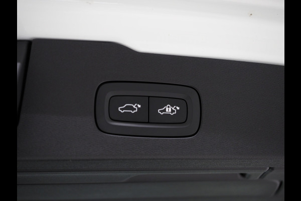 Volvo V60 2.0 T6 Recharge AWD R-Design | Pilot Assist | Keyless | Camera | Memory | Carplay Volvo V60 2.0 T6 Recharge AWD R-Design | Pilot Assist | Keyless | Camera | Memory | Carplay