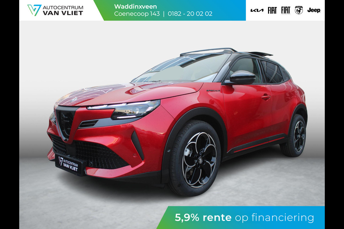 Alfa Romeo junior Elettrica Speciale 54 kWh | 17% Bijtelling | Schuif/Kanteldak | Pack Techno | Brera Red | Dak Zwart Alfa Romeo junior Elettrica Speciale 54 kWh | 17% Bijtelling | Schuif/Kanteldak | Pack Techno | Brera Red | Dak Zwart