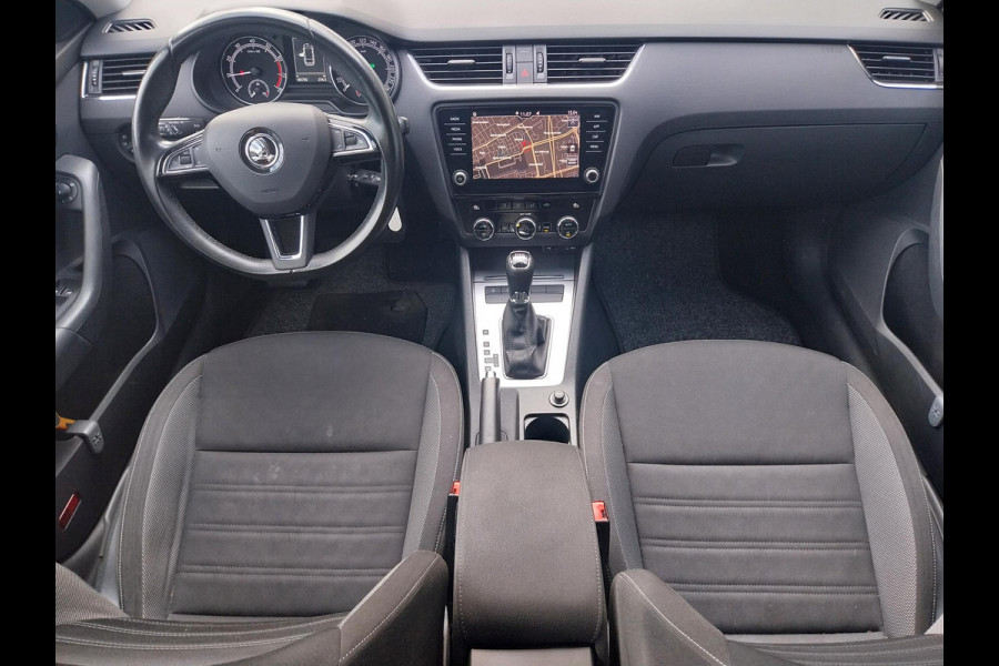 Škoda Octavia Combi 1.0 TSI Greentech Ambition Business Automaat | Navigatie | Trekhaak | Privacy Glass | Škoda Octavia Combi 1.0 TSI Greentech Ambition Business Automaat | Navigatie | Trekhaak | Privacy Glass |