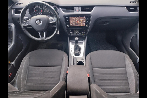 Škoda Octavia Combi 1.0 TSI Greentech Ambition Business Automaat | Navigatie | Trekhaak | Privacy Glass | Škoda Octavia Combi 1.0 TSI Greentech Ambition Business Automaat | Navigatie | Trekhaak | Privacy Glass |