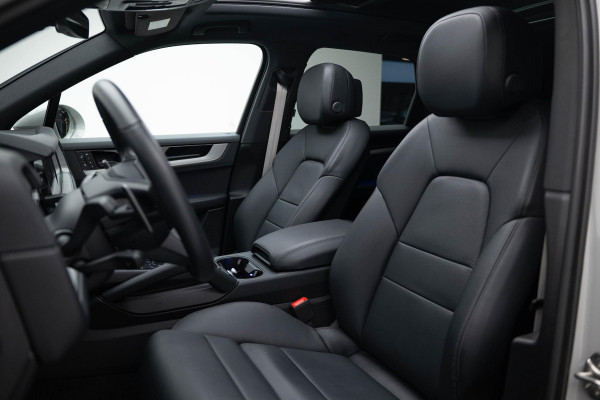 Porsche Cayenne 3.0 E-Hybrid |Pano|Krijt|SportChrono|Fabrieksgarantie t/m 2029|