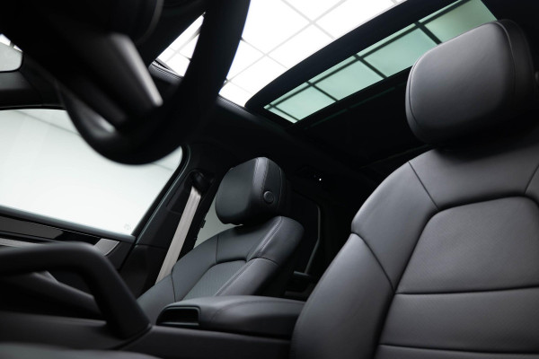 Porsche Cayenne 3.0 E-Hybrid |Pano|Krijt|SportChrono|Fabrieksgarantie t/m 2029|