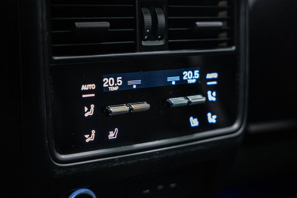 Porsche Cayenne 3.0 E-Hybrid |Pano|Krijt|SportChrono|Fabrieksgarantie t/m 2029|